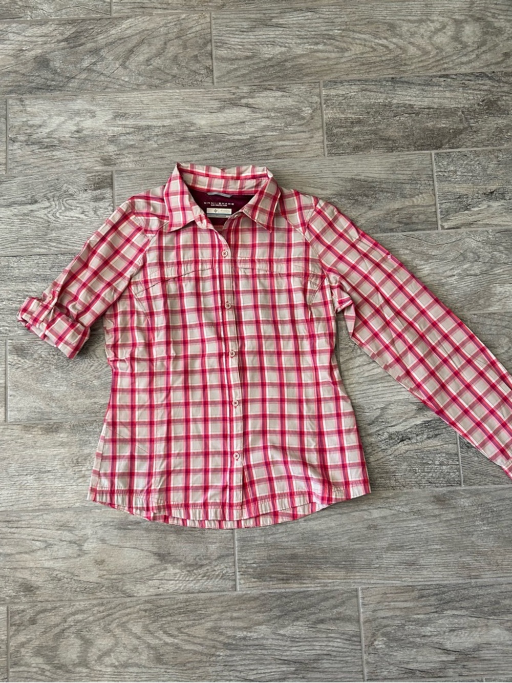 Columbia OMNI-SHIELD Sun Protection Shirt in Pink and Cream